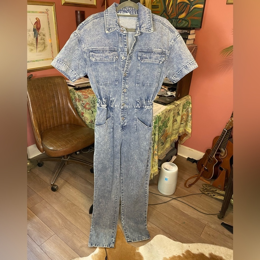 Talulah Light Acid Wash Short Sleeve Denim Jump Suit. Size Small. Retail $150+